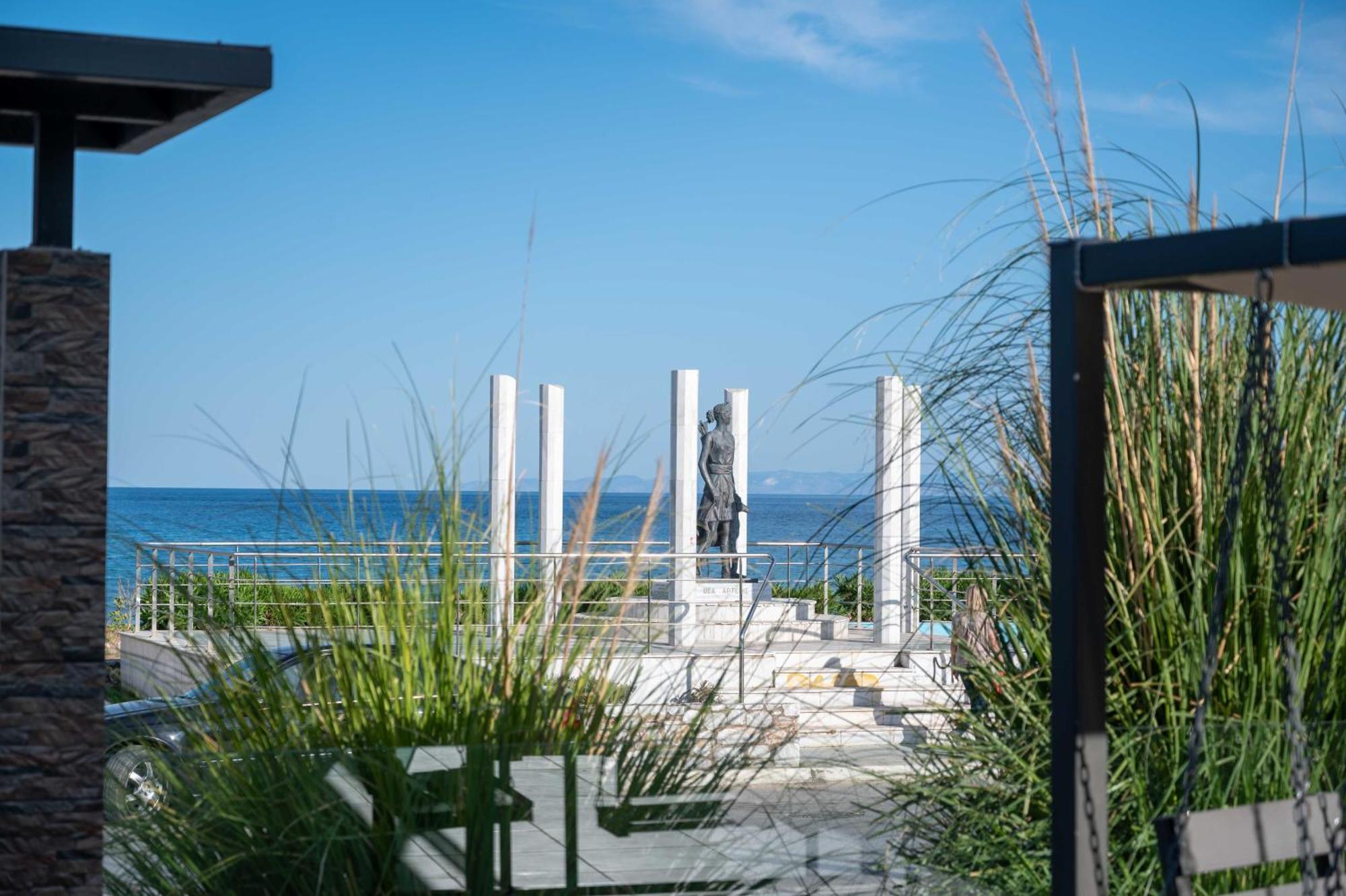 Finikas Suites & Apartments 10Min From Athens Airport Artemida  Exterior photo