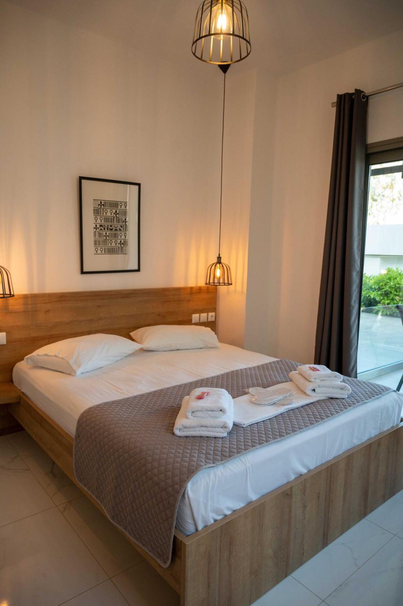Finikas Suites & Apartments 10Min From Athens Airport Artemida  Exterior photo
