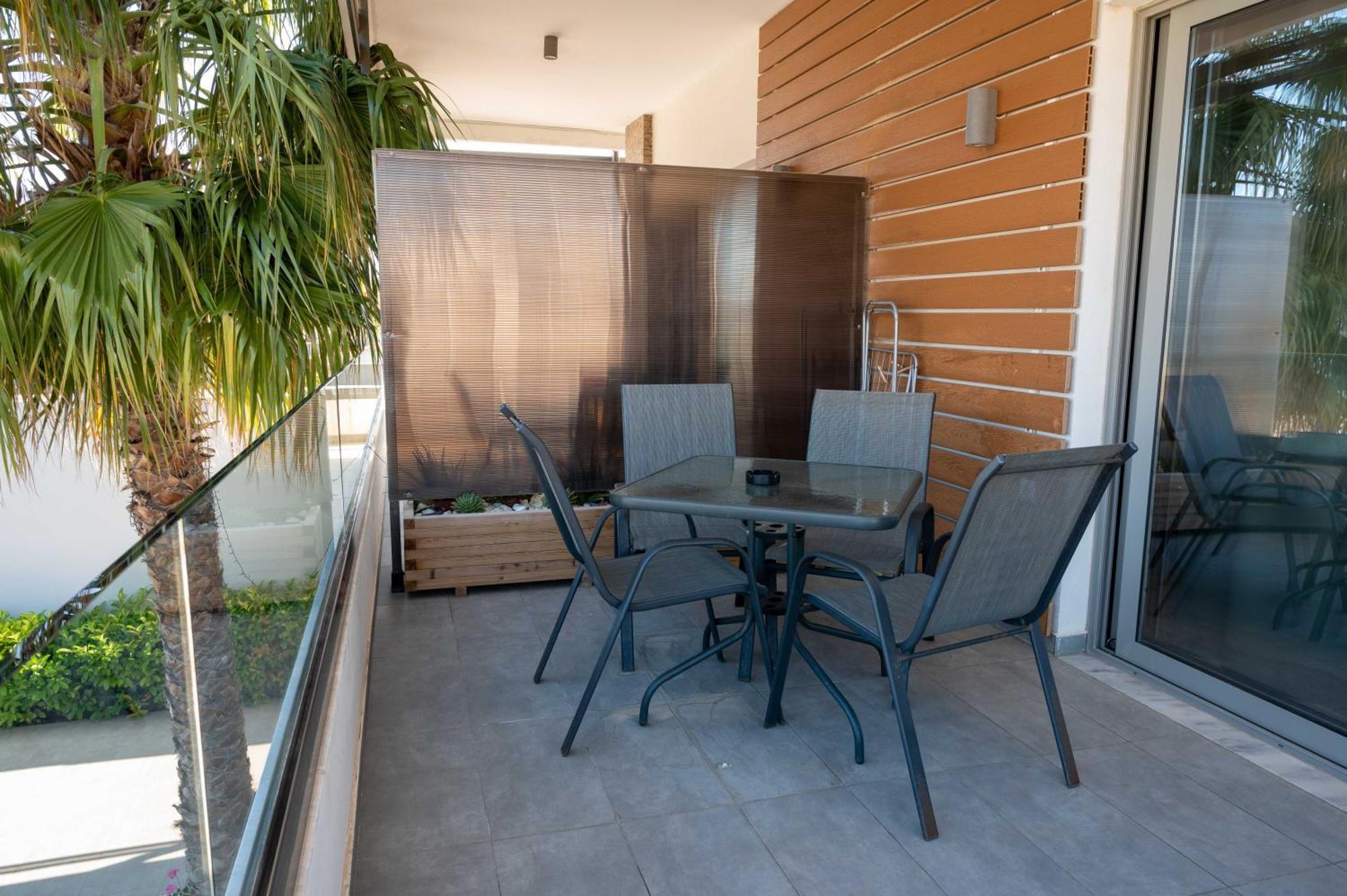 Finikas Suites & Apartments 10Min From Athens Airport Artemida  Exterior photo