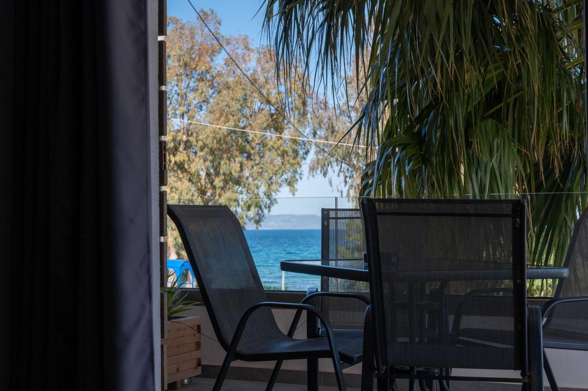 Finikas Suites & Apartments 10Min From Athens Airport Artemida  Exterior photo