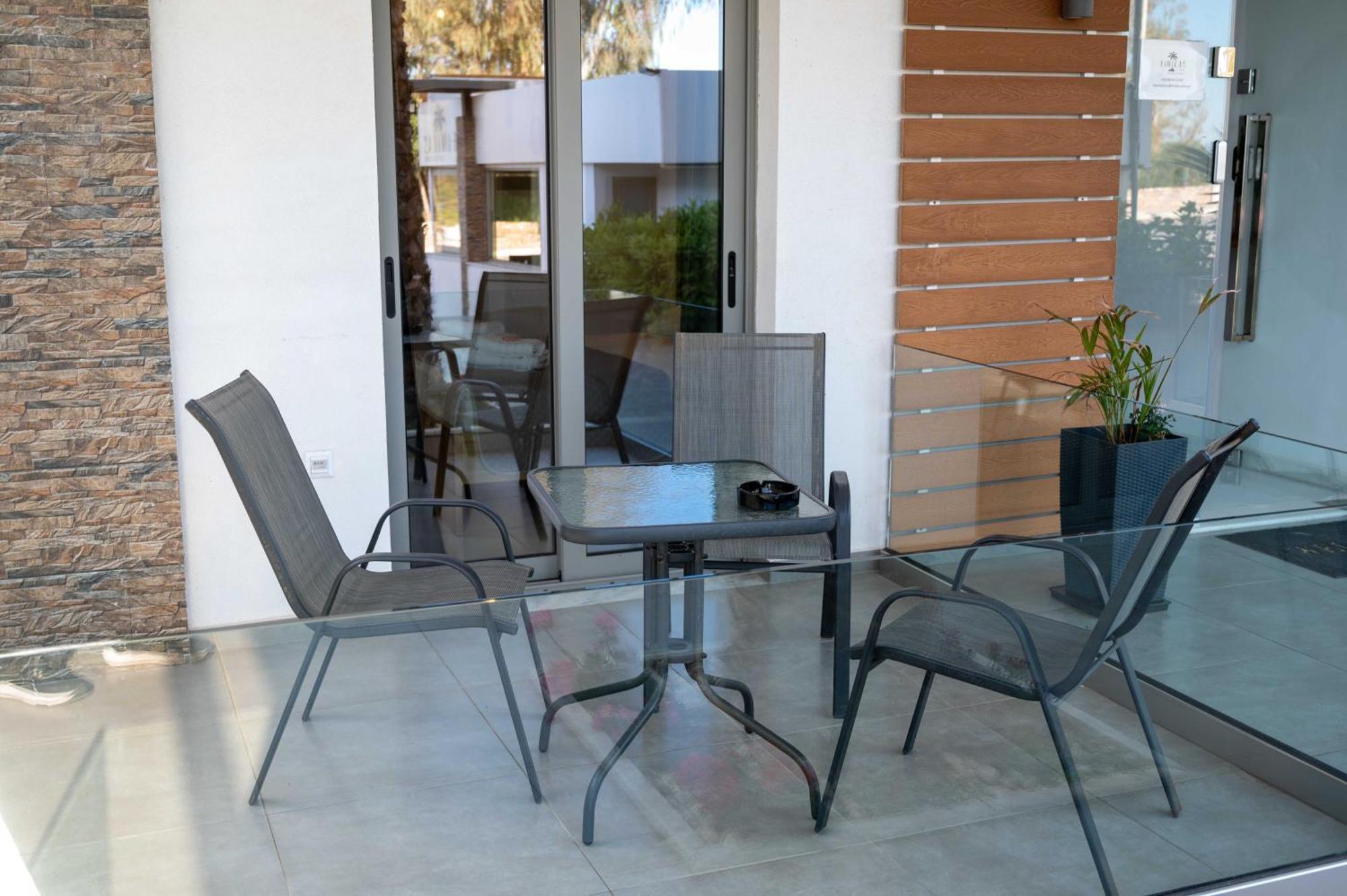 Finikas Suites & Apartments 10Min From Athens Airport Artemida  Exterior photo
